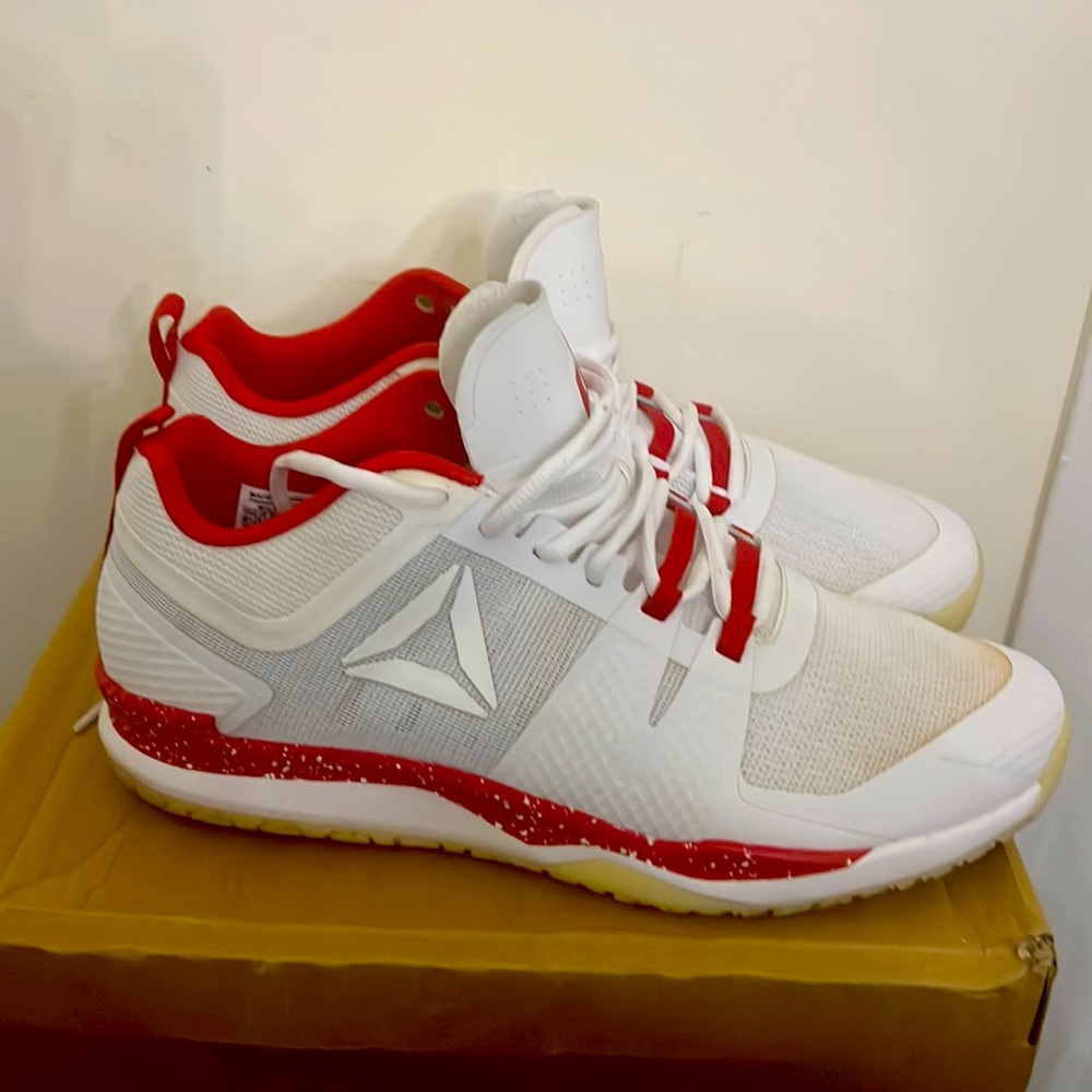 Reebok trainers 10.5 white/red/grey